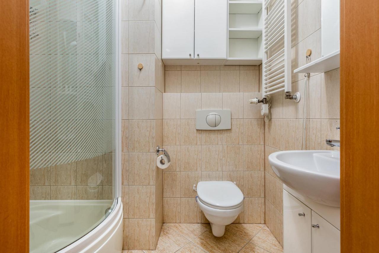 Apartamenty Przy Promenadzie By Noclegi Renters ชวีโนวิชแจ ภายนอก รูปภาพ