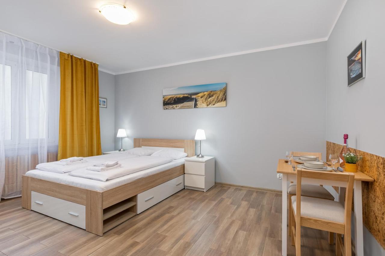 Apartamenty Przy Promenadzie By Noclegi Renters ชวีโนวิชแจ ภายนอก รูปภาพ