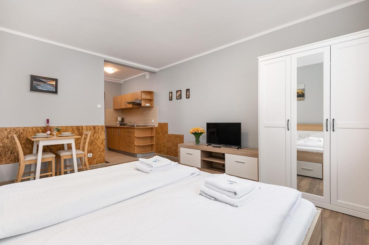 Apartamenty Przy Promenadzie By Noclegi Renters ชวีโนวิชแจ ภายนอก รูปภาพ