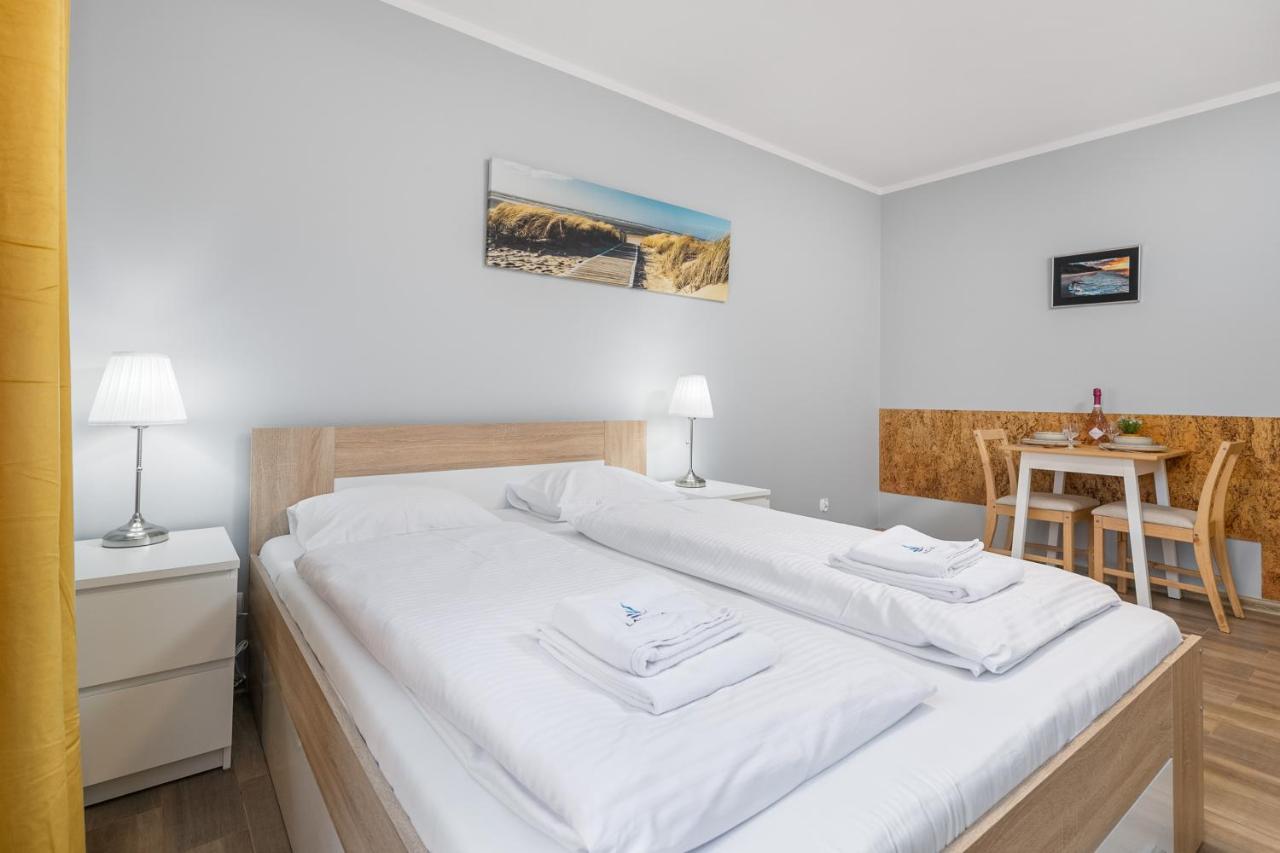 Apartamenty Przy Promenadzie By Noclegi Renters ชวีโนวิชแจ ภายนอก รูปภาพ