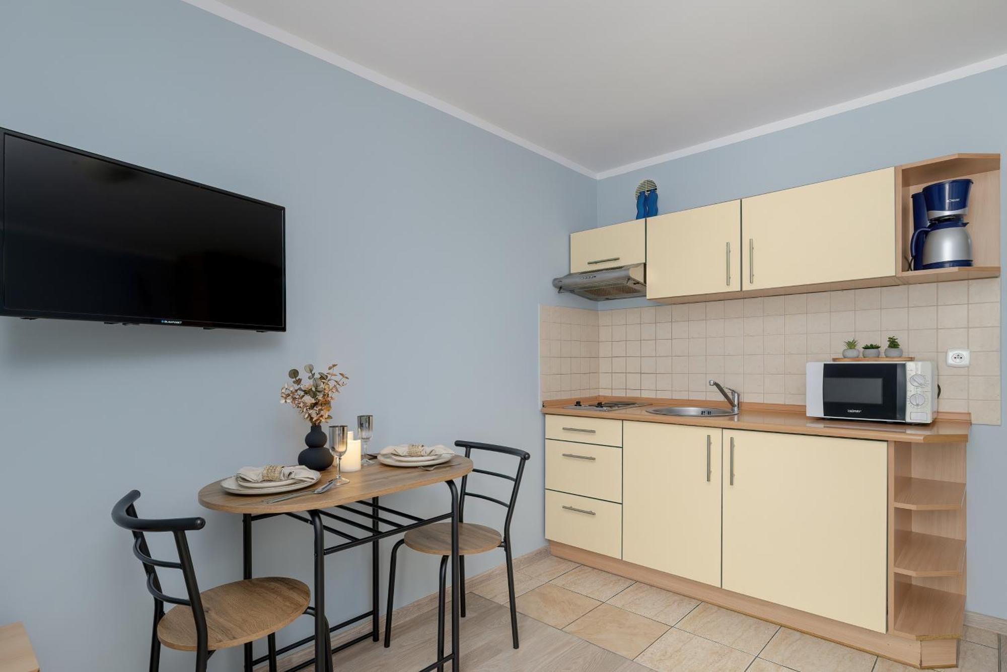 Apartamenty Przy Promenadzie By Noclegi Renters ชวีโนวิชแจ ภายนอก รูปภาพ