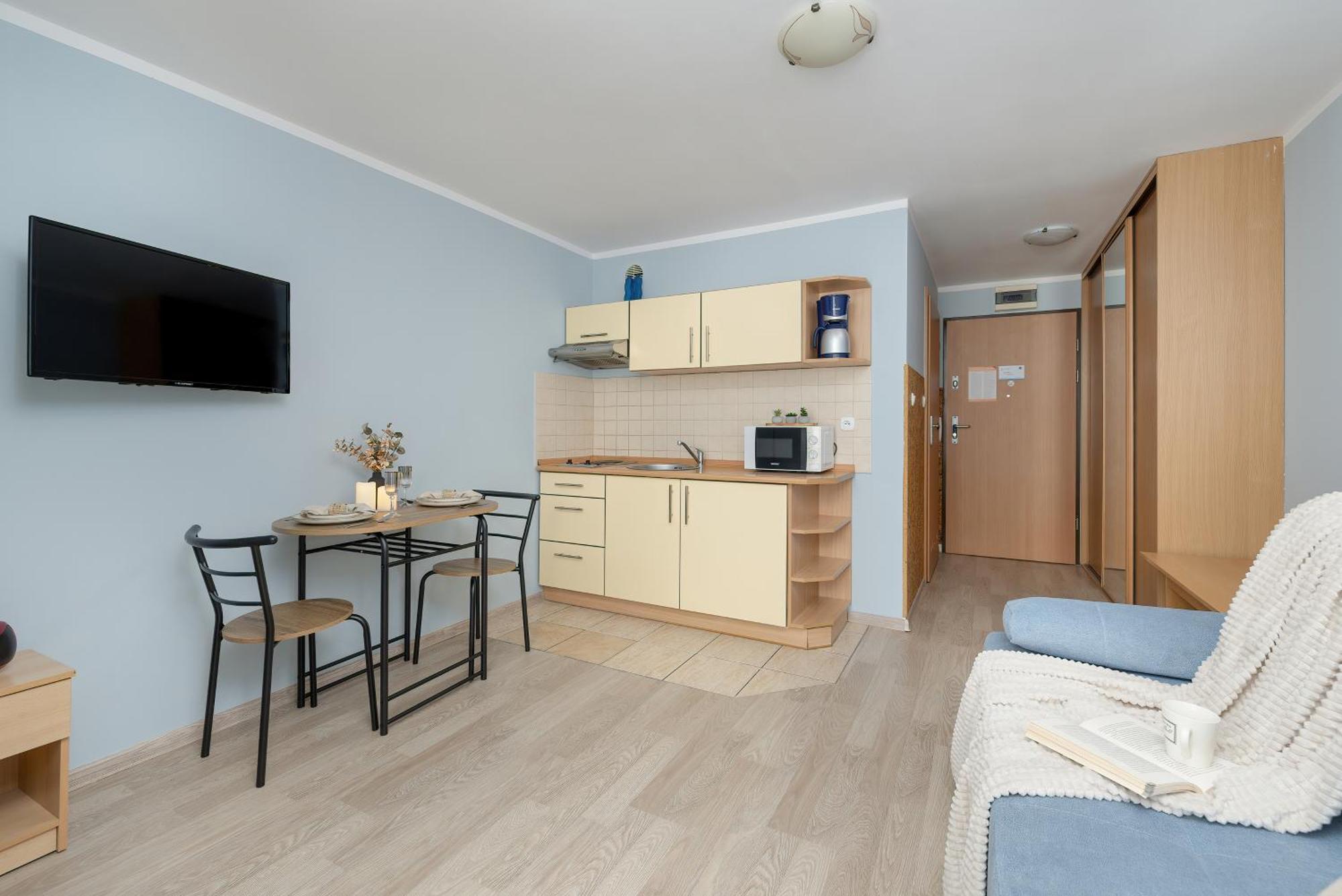 Apartamenty Przy Promenadzie By Noclegi Renters ชวีโนวิชแจ ภายนอก รูปภาพ