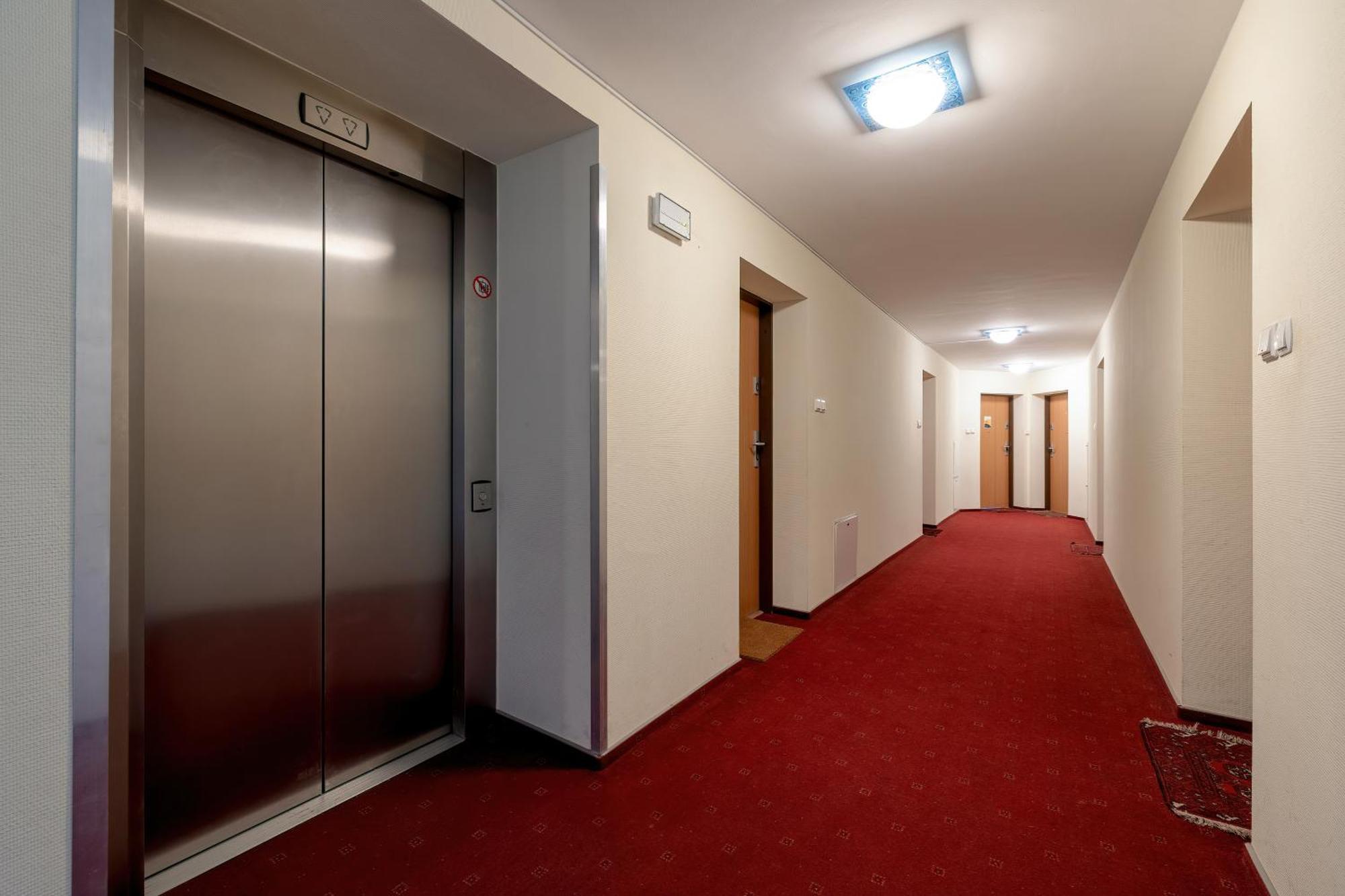Apartamenty Przy Promenadzie By Noclegi Renters ชวีโนวิชแจ ภายนอก รูปภาพ