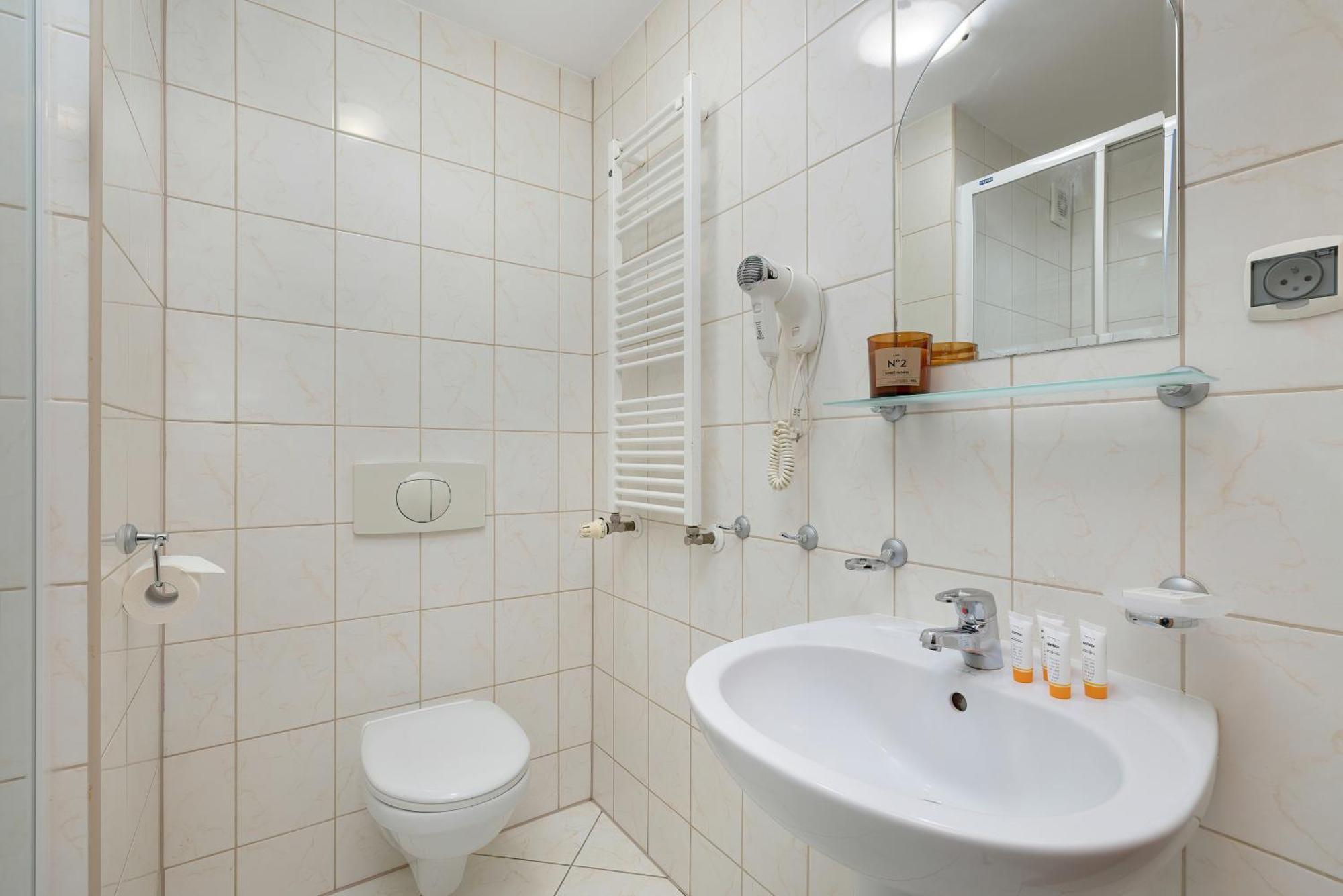 Apartamenty Przy Promenadzie By Noclegi Renters ชวีโนวิชแจ ภายนอก รูปภาพ