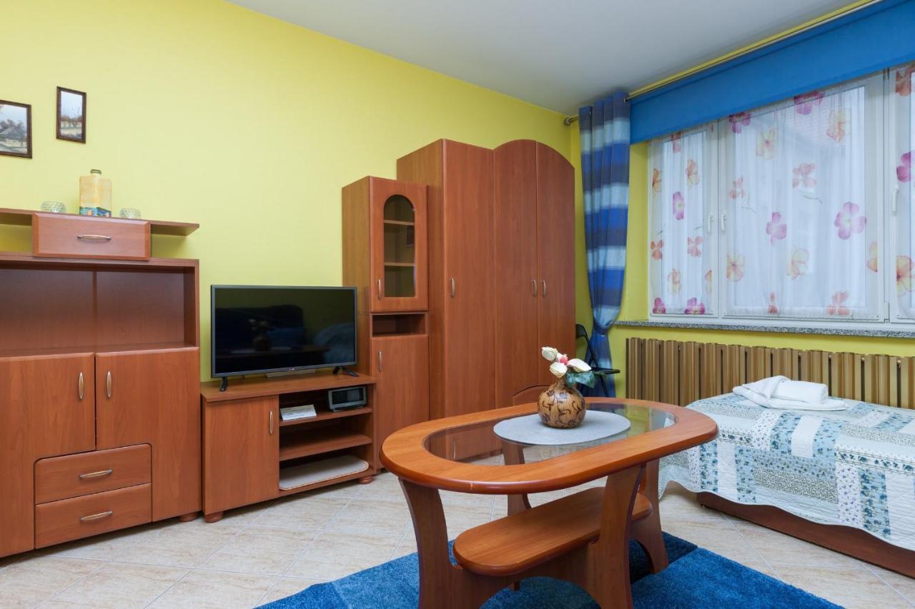 Apartamenty Przy Promenadzie By Noclegi Renters ชวีโนวิชแจ ภายนอก รูปภาพ